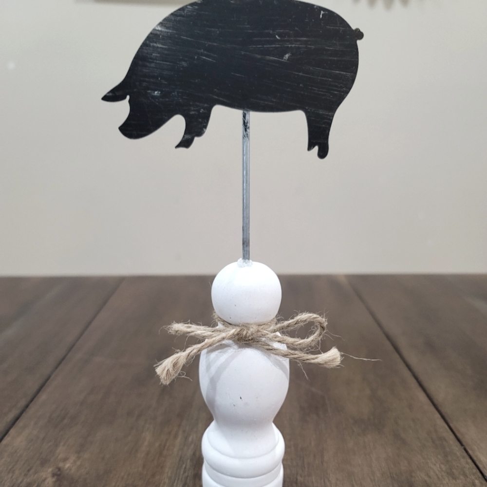 FARMHOUSE DECOR